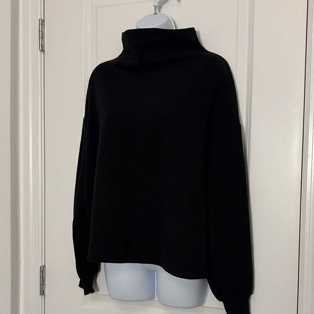 Who What Wear Women's XL Cropped Funnel Neck Sweater Black